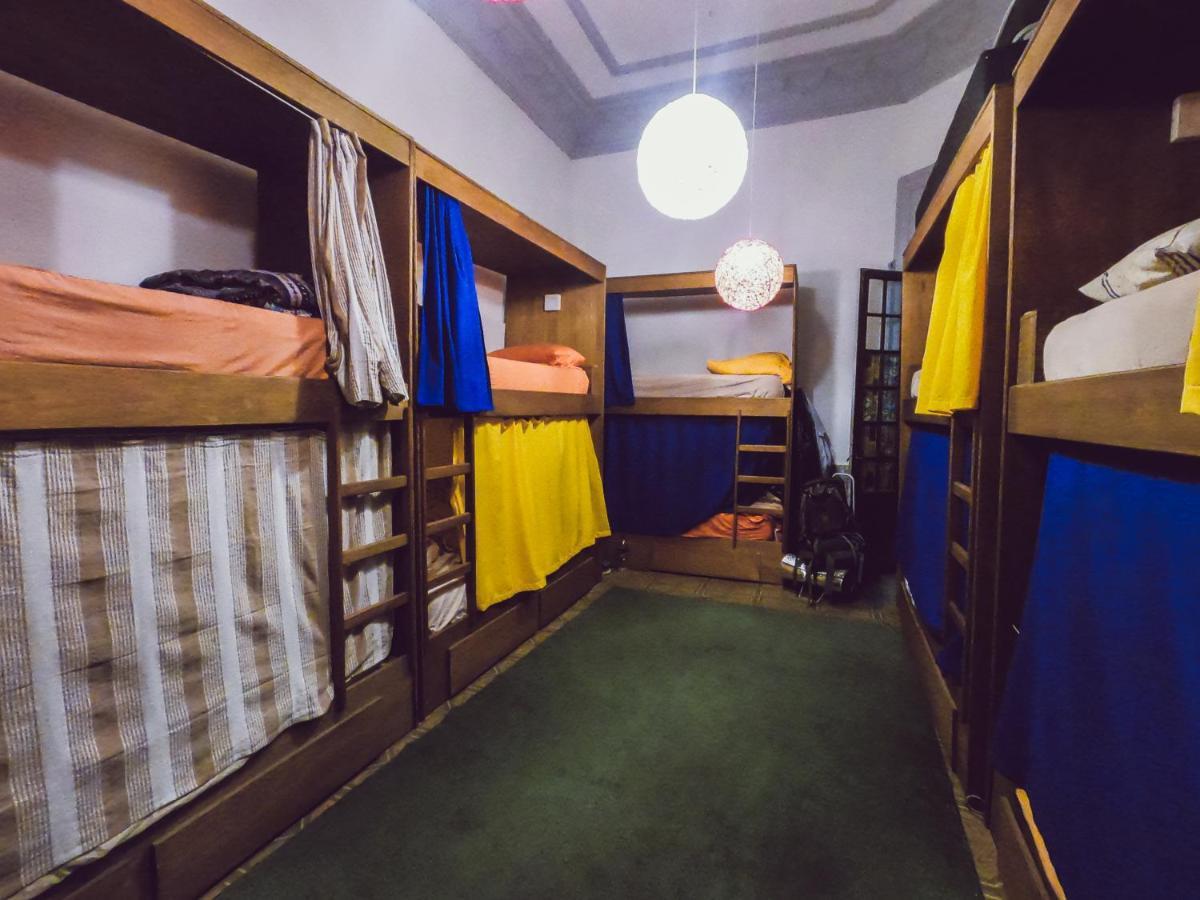 Charruas Hostel Montevideo Exterior photo