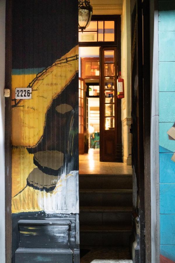 Charruas Hostel Montevideo Exterior photo